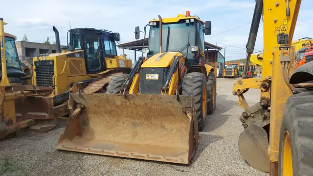 JCB 4CX Экскаватор-погрузчик