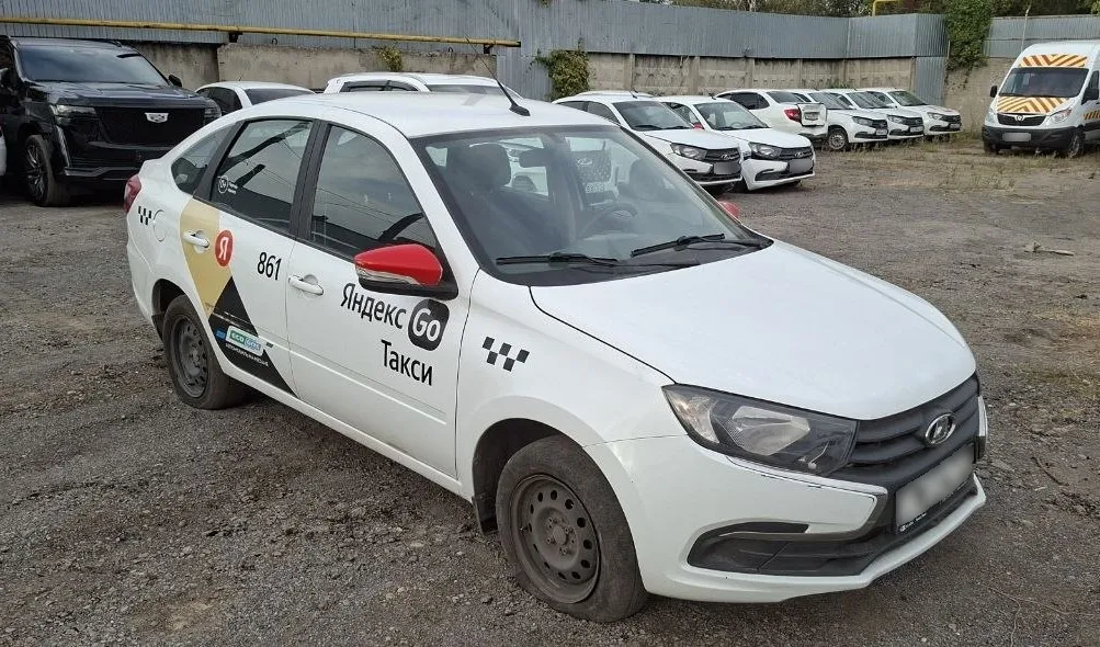 LADA Granta лифтбек, фото 2
