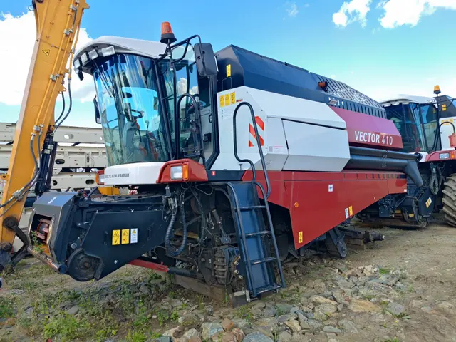 Ростсельмаш VECTOR 410 Комбайн