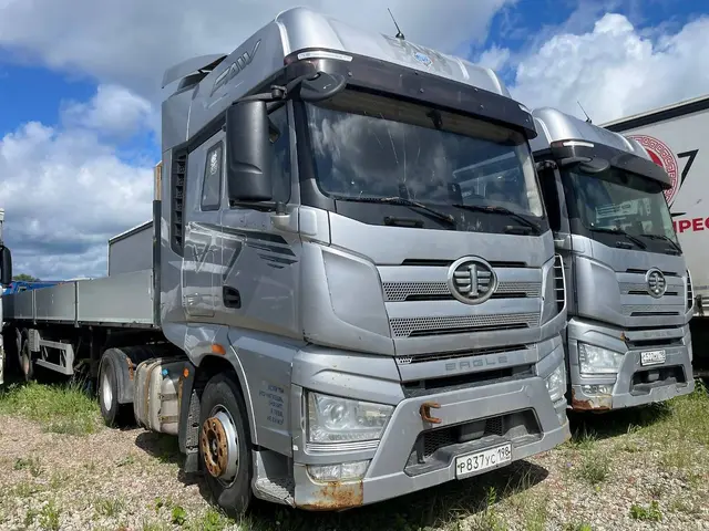 FAW J7 4x2 Седельный тягач, фото 2
