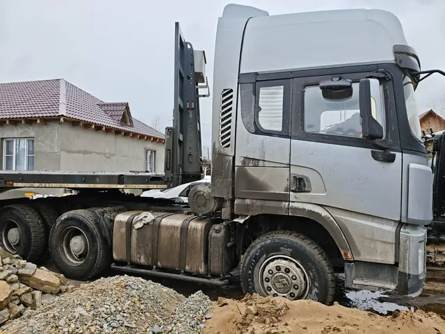 Shacman SX* 6x4 Седельный тягач, фото 2