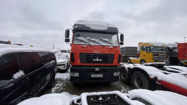 МАЗ 643028