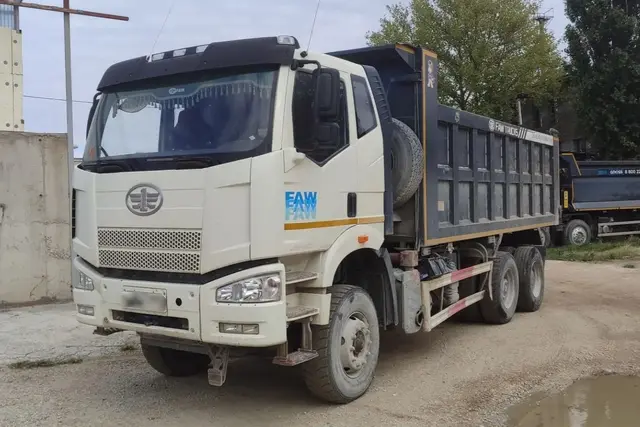 FAW CA 3250 6x4 Самосвал