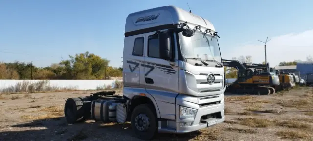 FAW J7