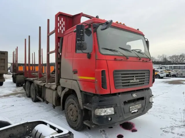 МАЗ 631228