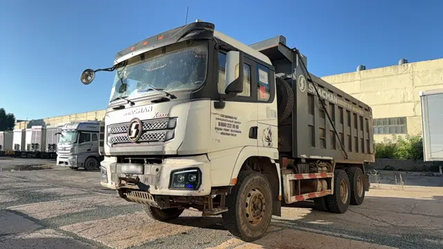 Shacman SX* 6x4 Самосвал