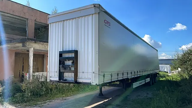 Kassbohrer XS Полуприцеп шторный