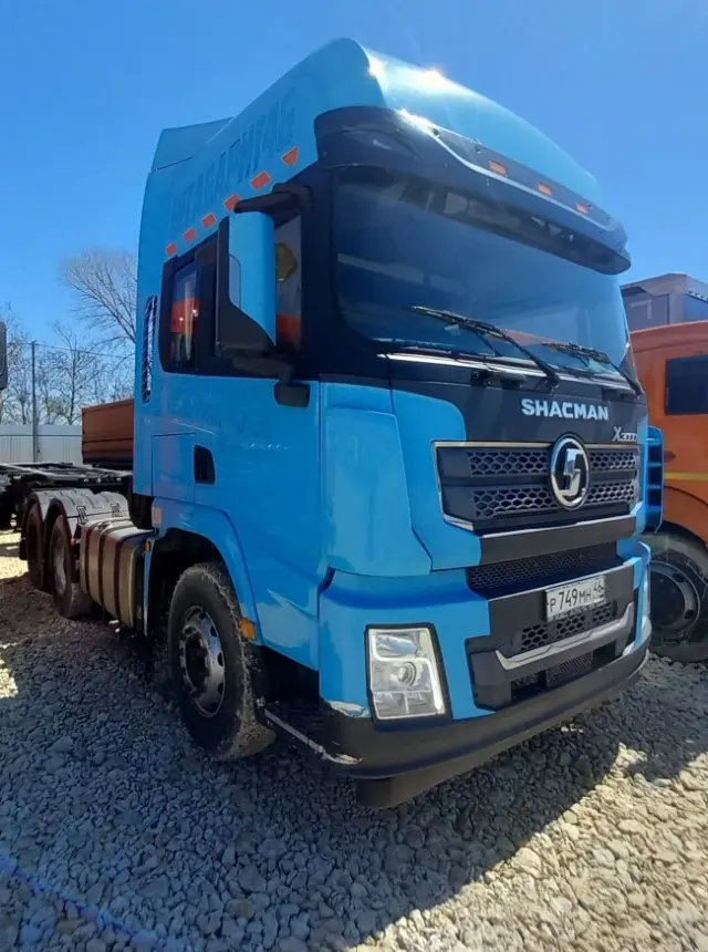Shacman SX42584V324