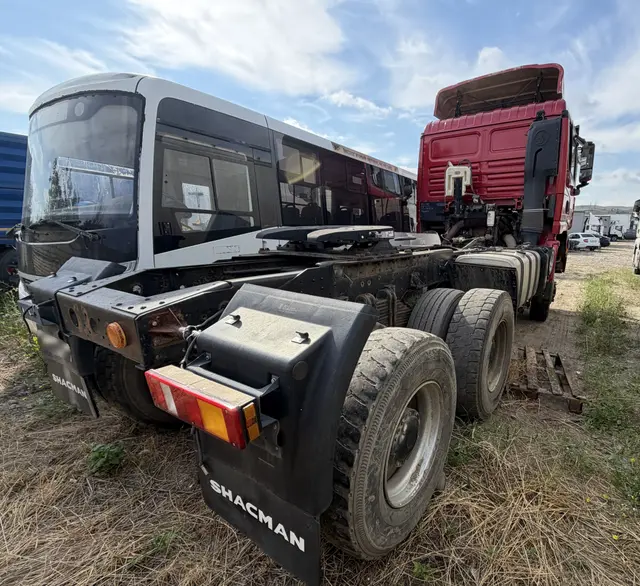 Shacman SX* 6x6 Седельный тягач, фото 3