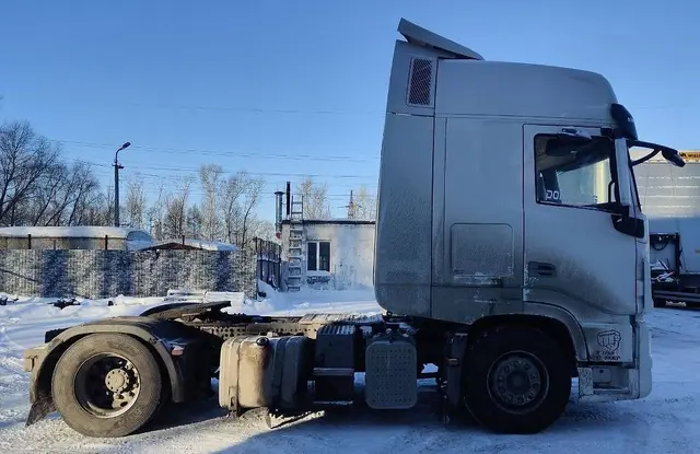 DONGFENG GX 4x2 Седельный тягач, фото 4