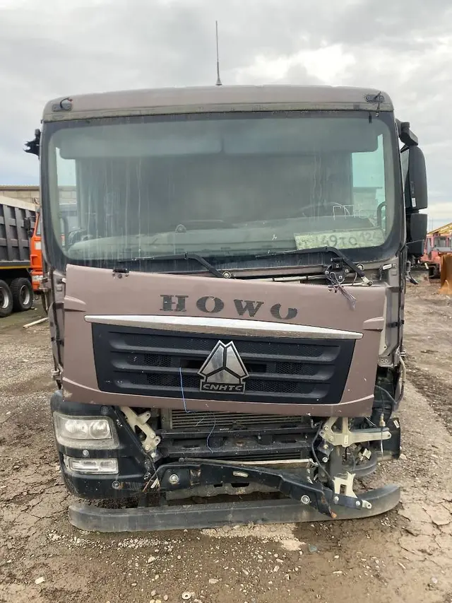 HOWO T5G 8x4 Самосвал