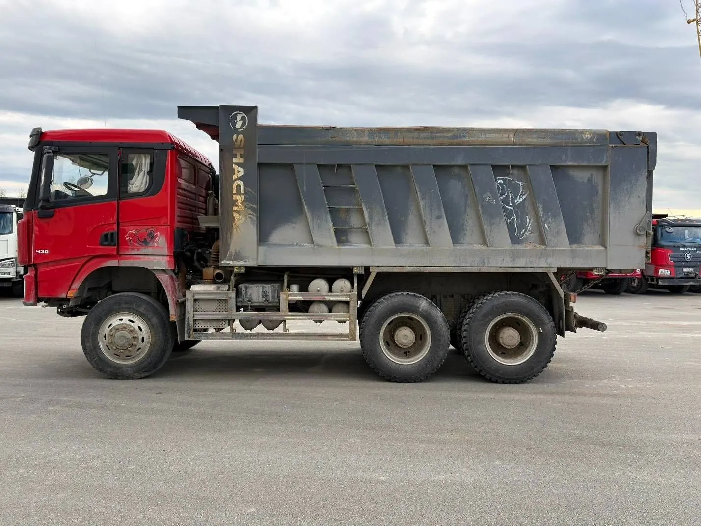 Shacman SX* 6x6 Самосвал, фото 5