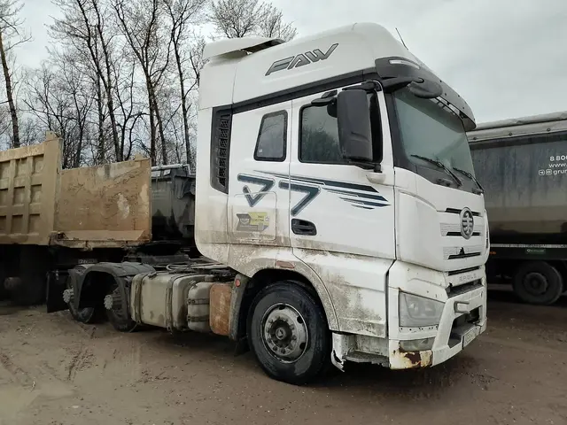 FAW J7 6x4 Седельный тягач, фото 3