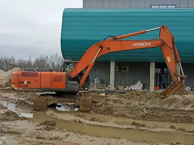 HITACHI ZX240 Экскаватор, фото 2