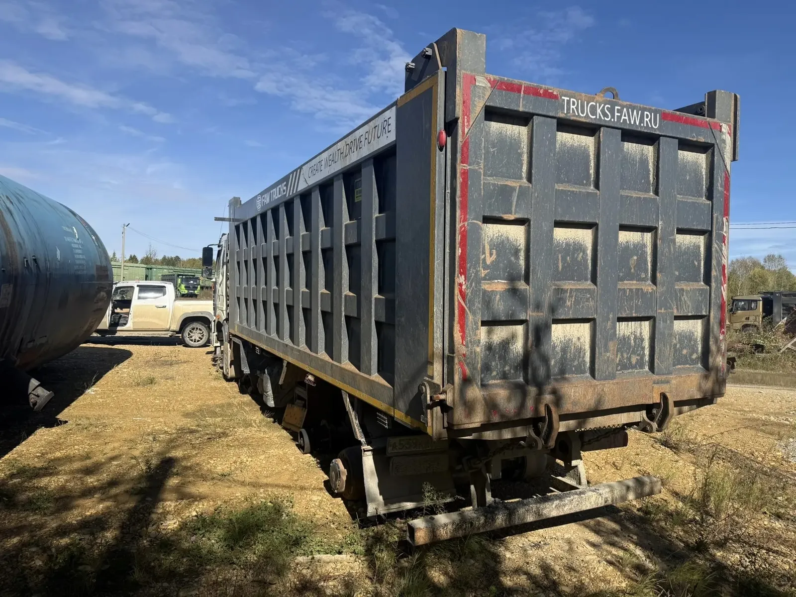 FAW J6 8x4 Самосвал, фото 4