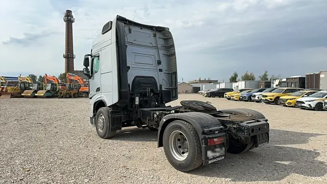 Shacman SX* 4x2 Седельный тягач, фото 4