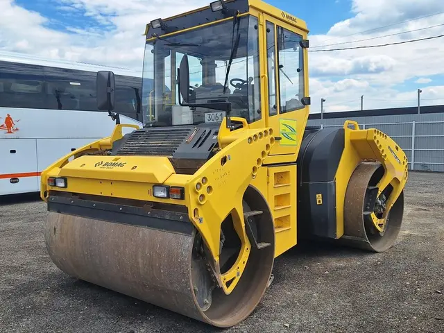 BOMAG BW 203 АD-4
