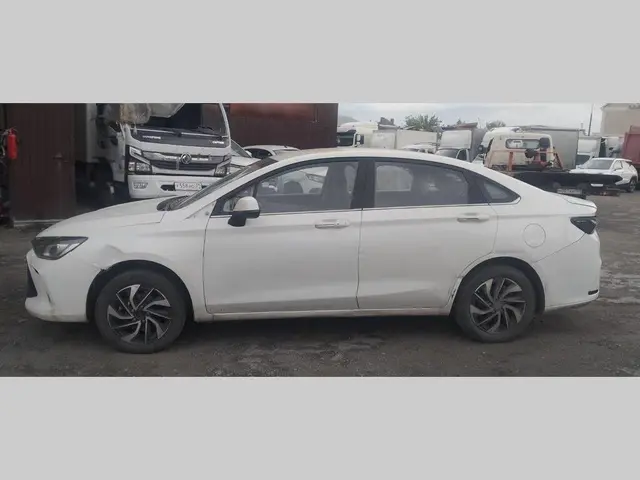 BAIC U5 PLUS, фото 2