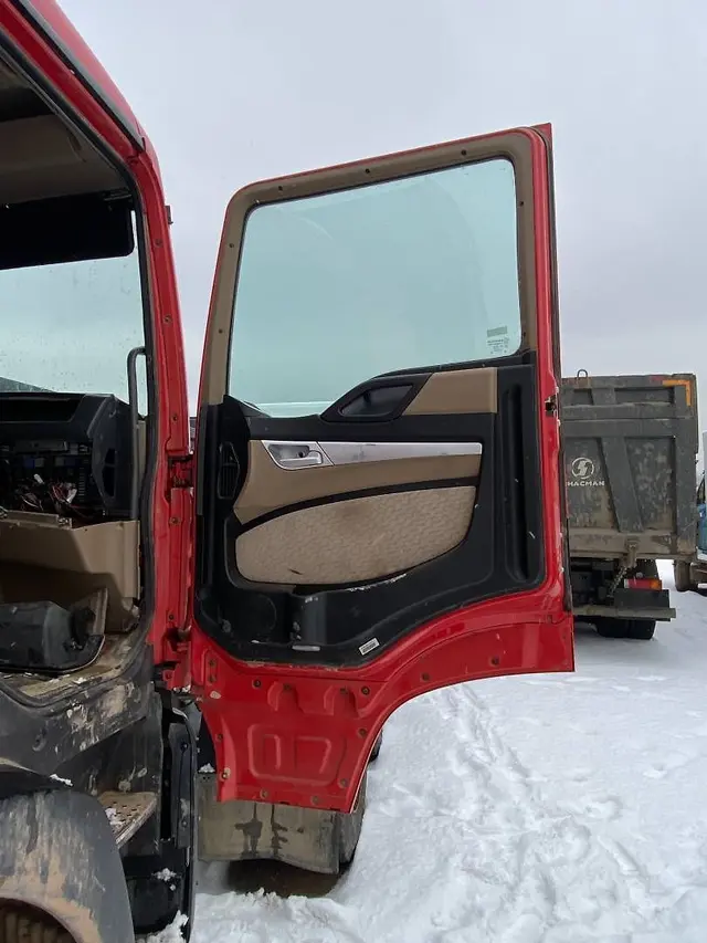 HOWO T5G 8x4 Самосвал, фото 3