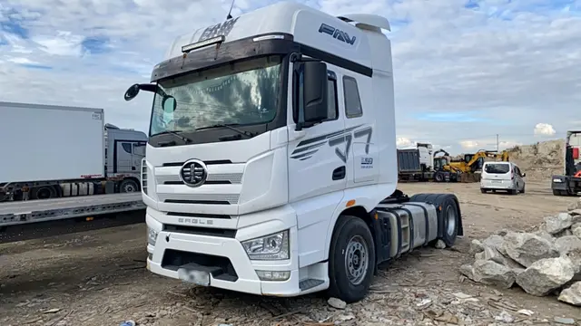 FAW J7 4x2 Седельный тягач