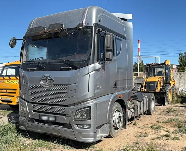 FAW JH6 4x2 Седельный тягач