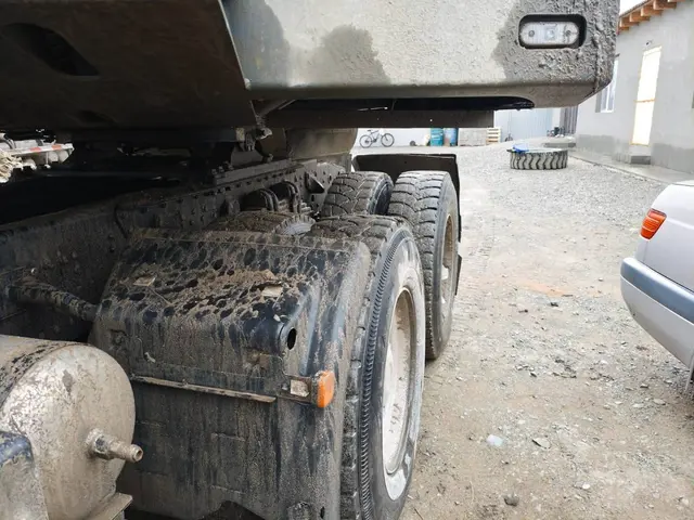 Shacman SX* 6x4 Седельный тягач, фото 3