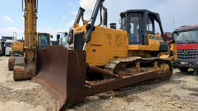 LiuGong CLGB Бульдозер