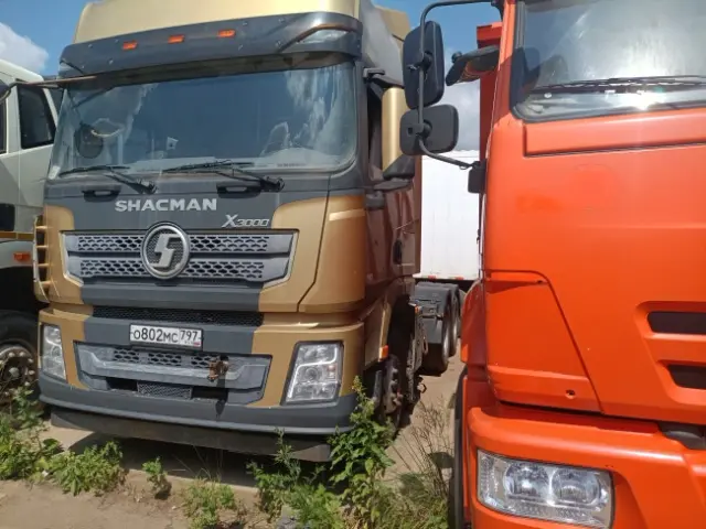 Shacman SX42584W324C