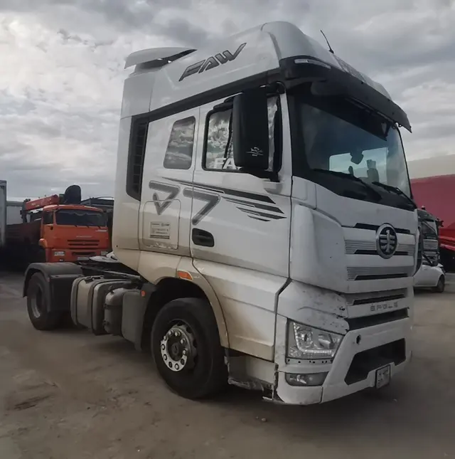 FAW J7 4x2 Седельный тягач, фото 2