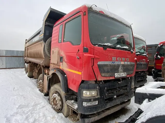 HOWO T5G 8x4 Самосвал