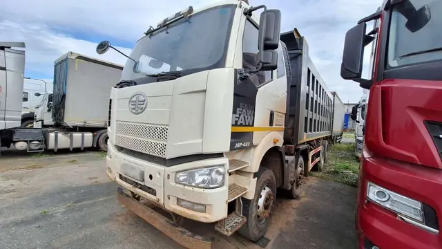FAW J6 8x4 Самосвал