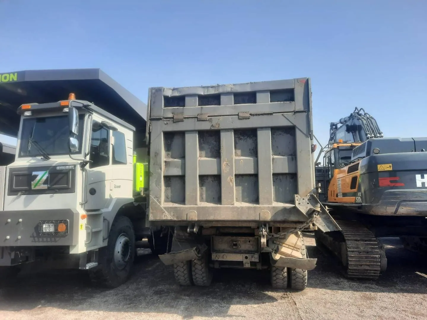 Shacman SX* 8x4 Самосвал, фото 5