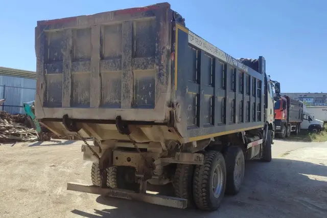 FAW CA 3250 6x4 Самосвал, фото 3