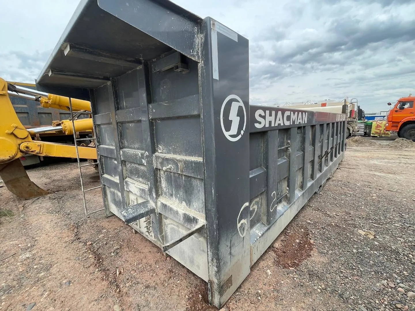 Shacman SX* 8x4 Самосвал, фото 4