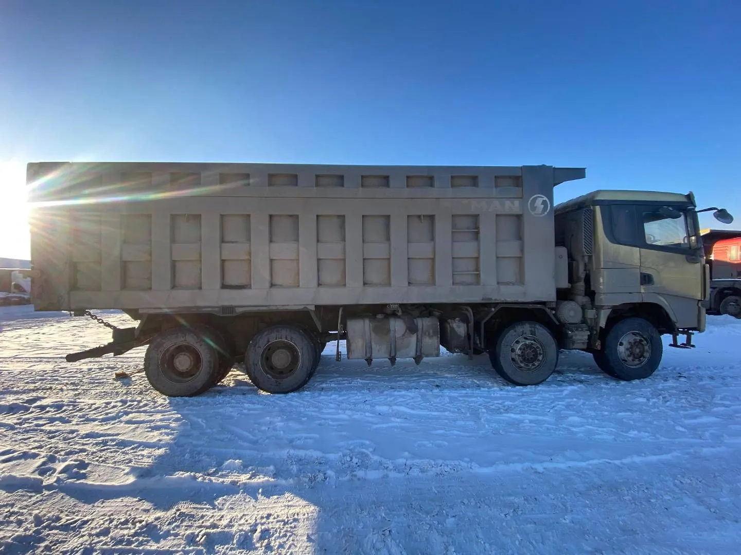 Shacman SX* 8x4 Самосвал, фото 5