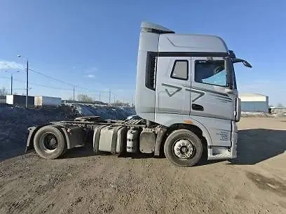 FAW J7 4x2 Седельный тягач, фото 3