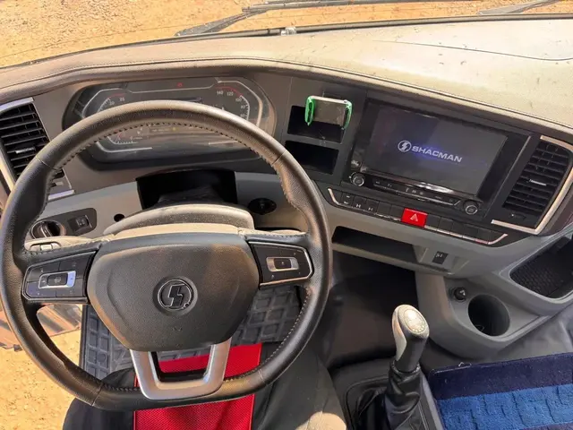 Shacman SX* 6x6 Седельный тягач, фото 5
