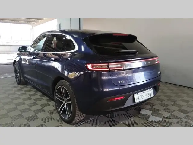 AITO M5, фото 5