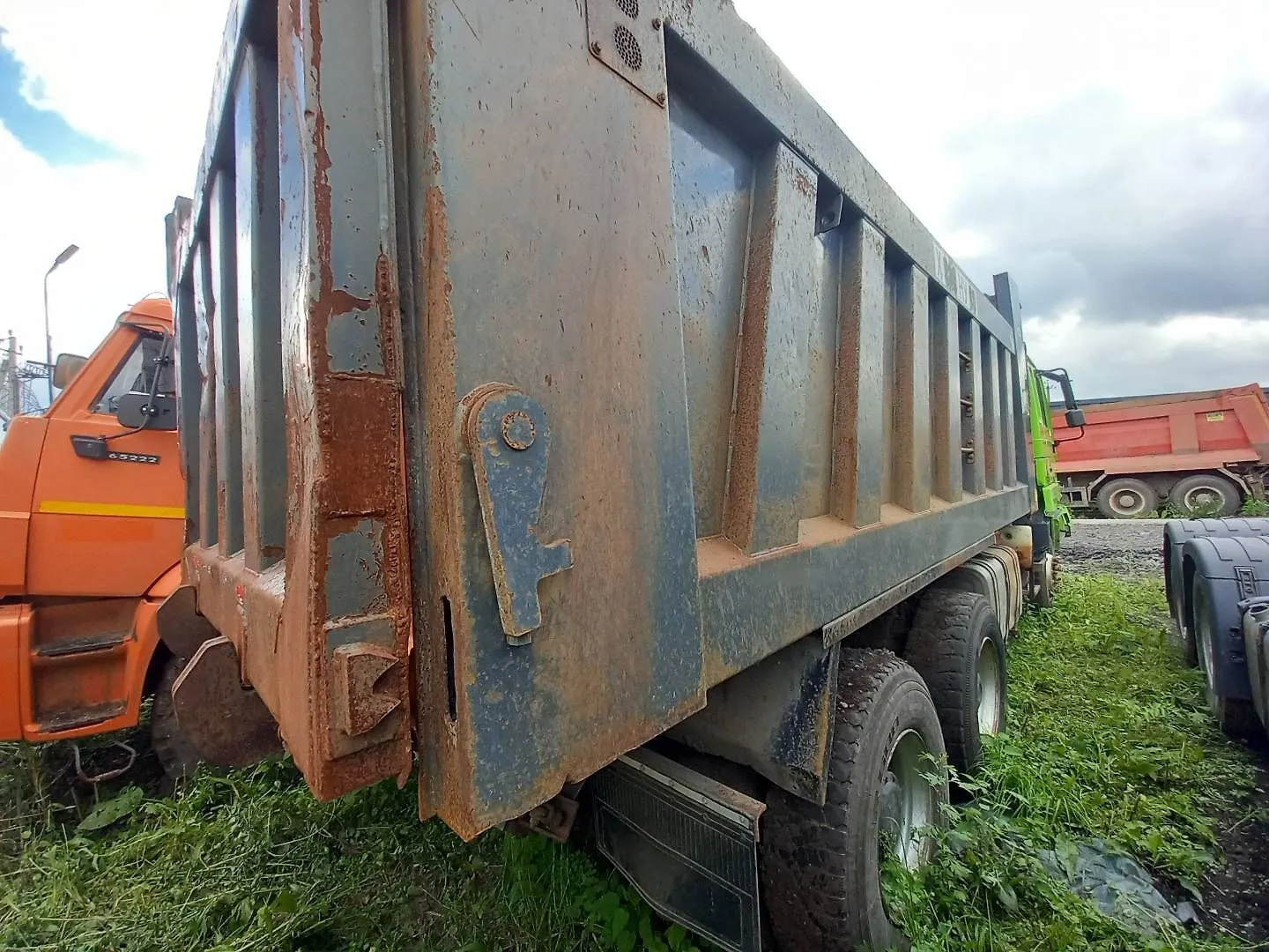 Shacman SX* 6x4 Самосвал, фото 5