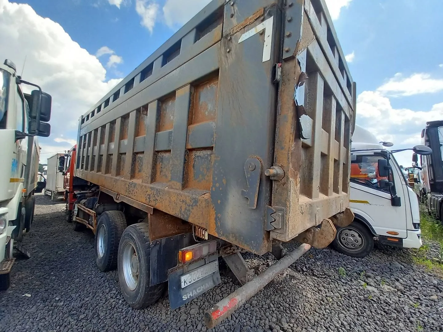Shacman SX* 8x4 Самосвал, фото 5