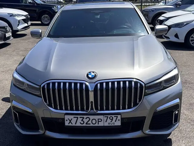 BMW 740
