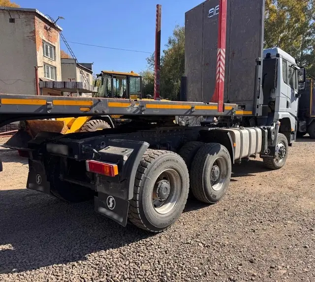 Shacman SX* 6x6 Седельный тягач, фото 3