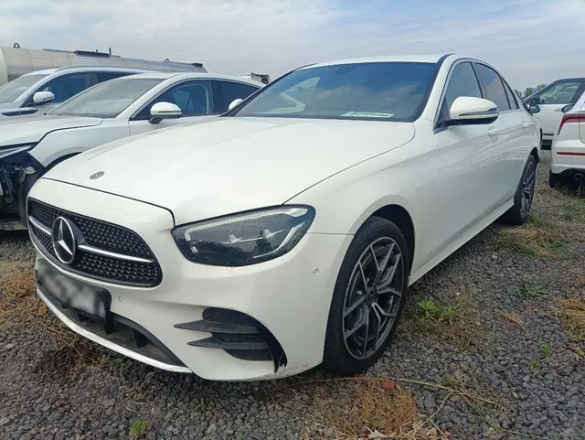 Mercedes-Benz E седан