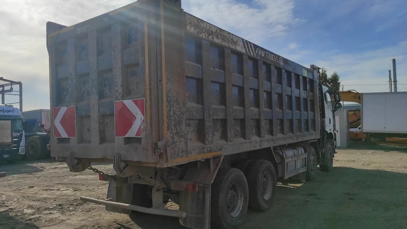FAW J6 8x4 Самосвал, фото 3