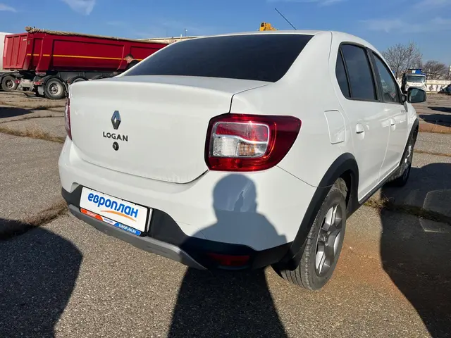 Renault Logan Лайф 1.6 113 л.с. МТ, фото 3