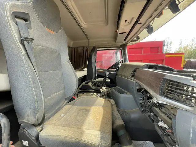 Shacman SX* 6x6 Седельный тягач, фото 5