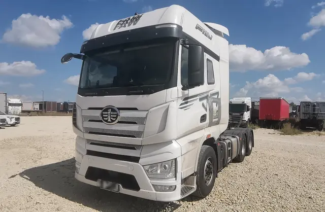 FAW CA 4250 6X4 Седельный тягач