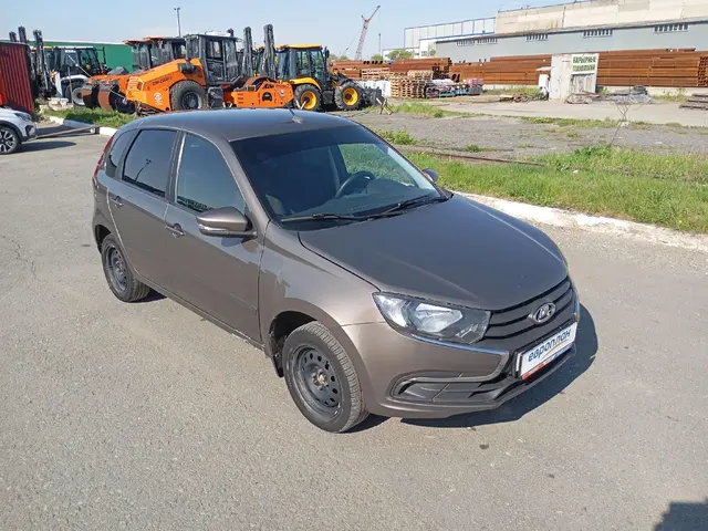 LADA Granta хэтчбек 1.6 8V Classic, фото 2