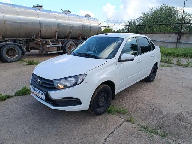 LADA Granta седан Стандарт 1.6 90 л.с. МТ