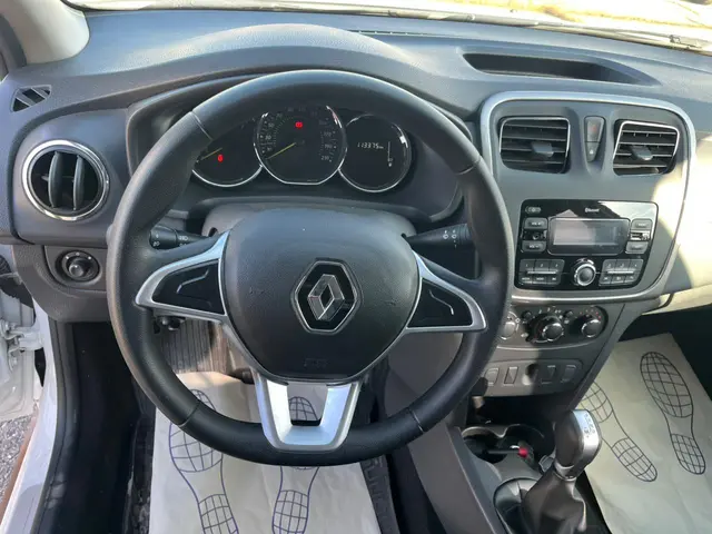 Renault Logan Лайф 1.6 113 л.с. МТ, фото 5